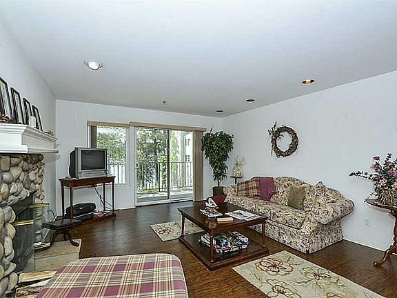 5th image of 312 Villa Way #N