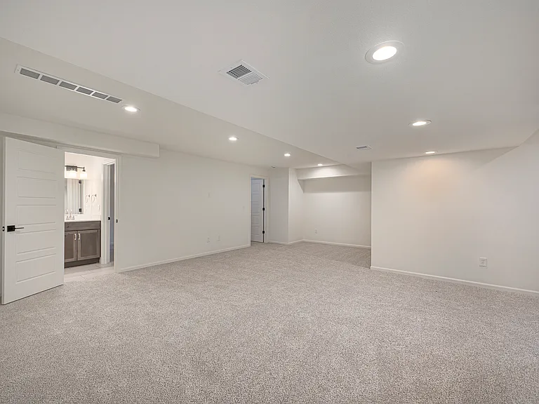 15813 Riley St — Photo 19