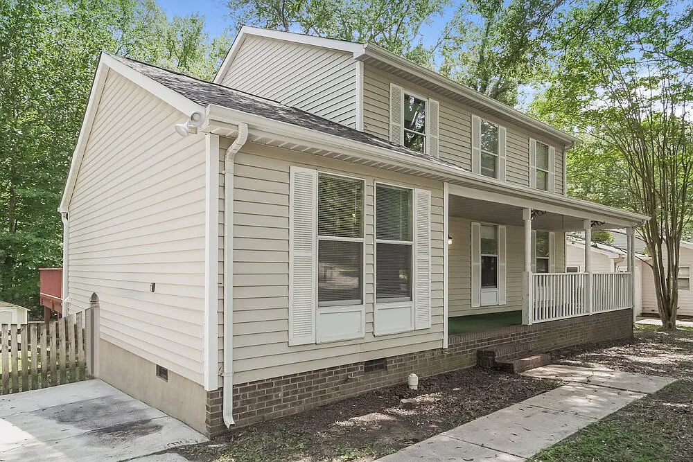 3 bed, 2.5 bath, 1850 sqft, $2,015 — Photo 4