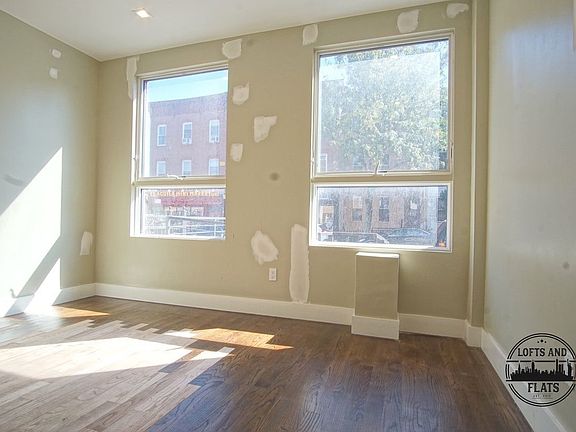 5th image of 1185 Gates Ave #1