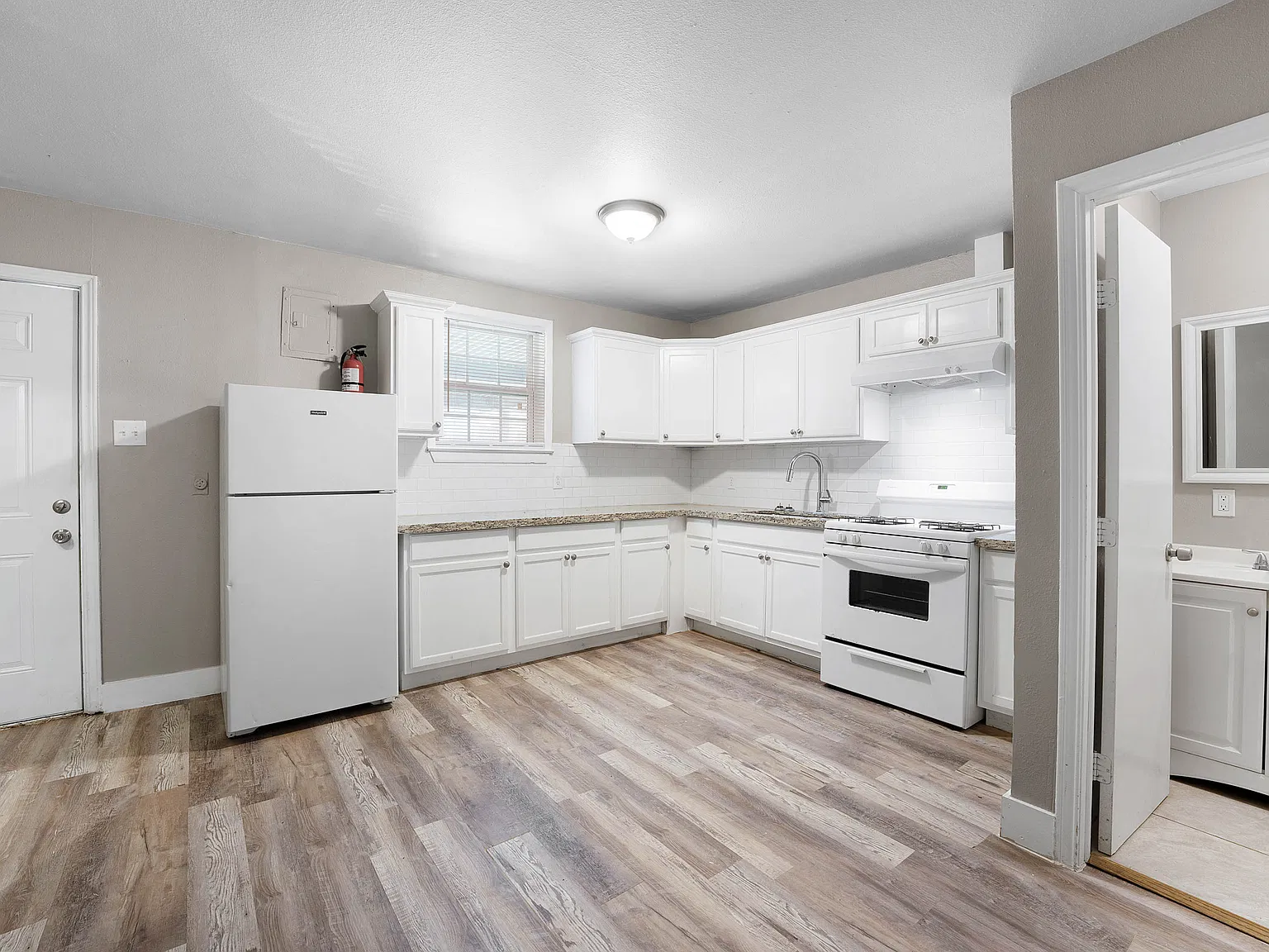 Parkview Apartments — Photo 3