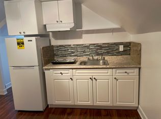 8725 117th St #A, Richmond Hill, NY 11418