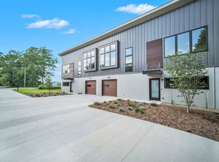 552 Cleveland St, Chelsea, MI 48118