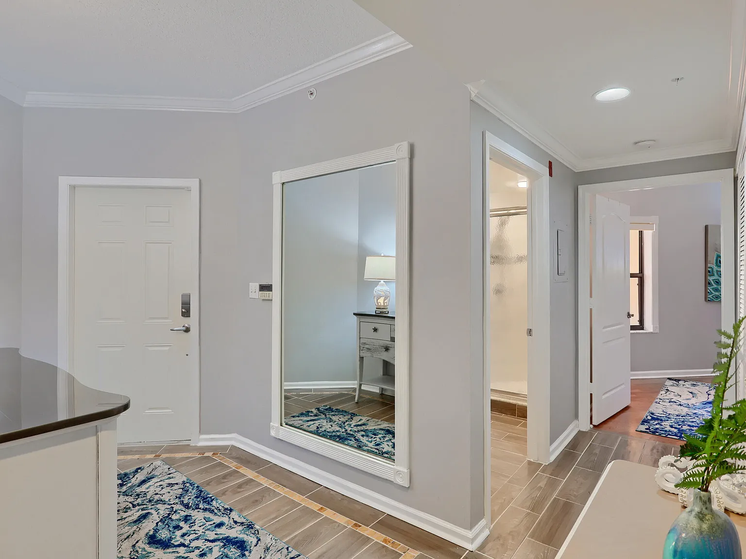 2 bed, 2.0 bath, 1192 sqft, $2,700 — Photo 3
