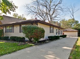 138 N Hickory Ave, Bartlett, IL