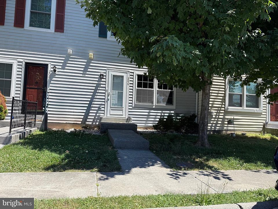 1st image of 206 Kimberly Way