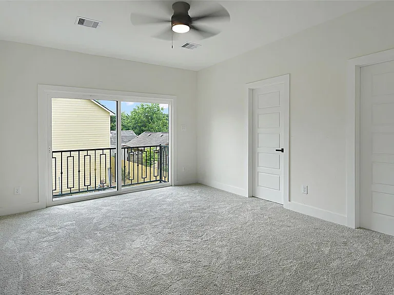1313 Knight St #2 — Photo 6