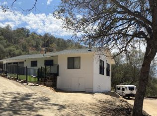 44526 Sierra Dr #B, Three Rivers, CA 93271