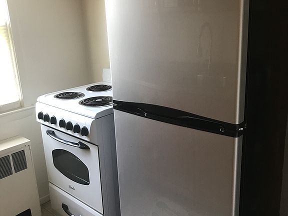 2nd image of 167 Chestnut Ave