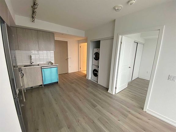 3rd image of 395 Bloor St E #4109