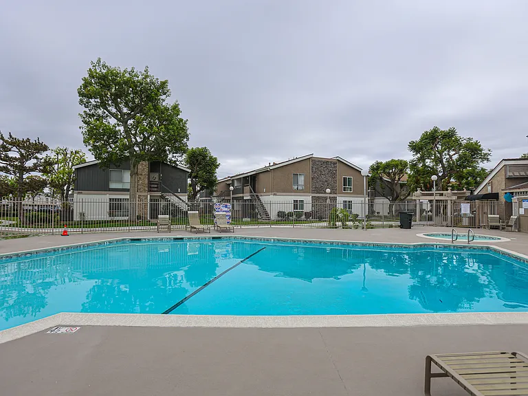 2839 S Fairview St #F — Photo 19
