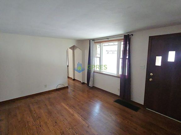 2nd image of 1012 Woodland Rd