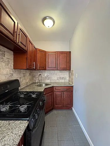 89 Columbia Ave Photo 1