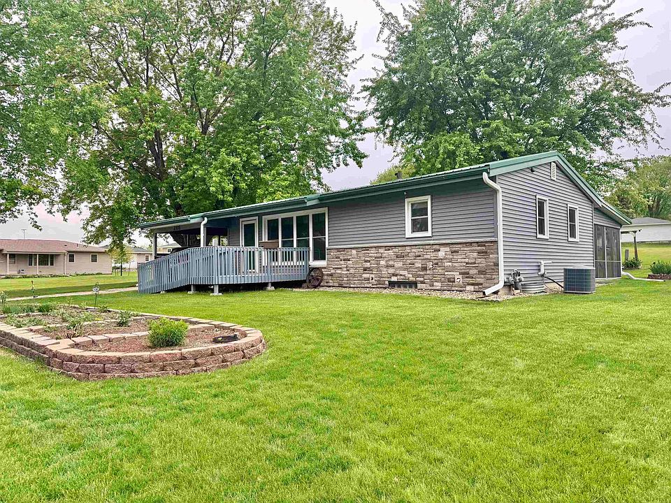 1st image of 205 Pleasant Dr