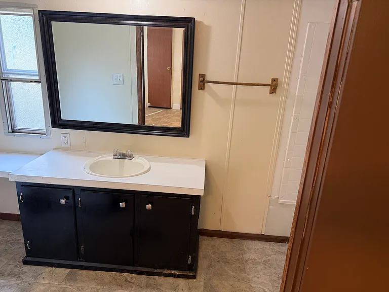 5553 Rivercreek Dr — Photo 11