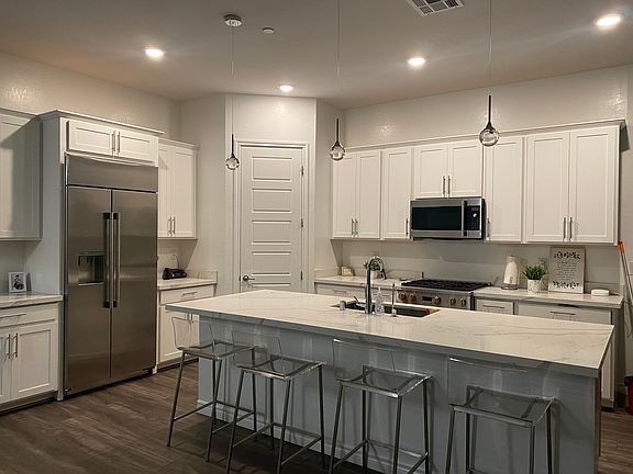 4th image of 12437 Primrose Grove Ln