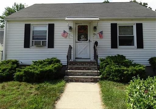 2nd image of 76 Newport St