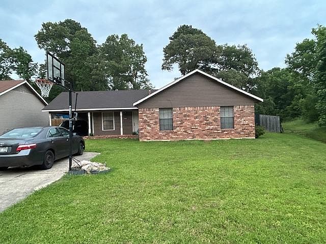 1st image of 3456 Saint Helens Dr