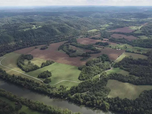 7 The Bend At Cumberland, Tompkinsville, KY 42167