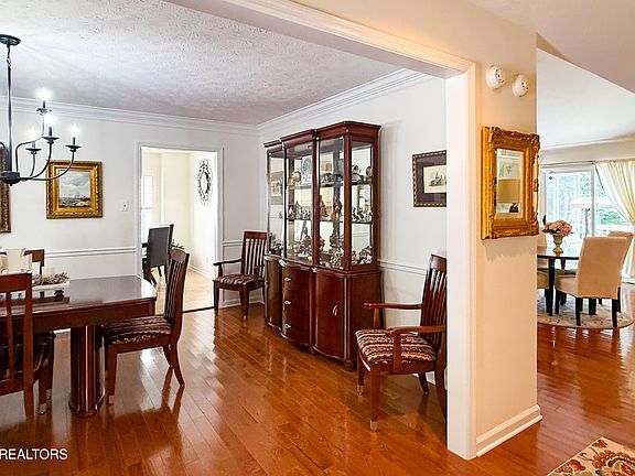 3rd image of 10042 McCormick Pl