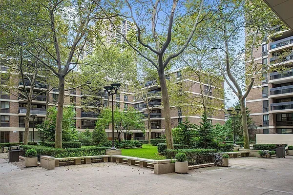 Sold by Keller Williams NYC | media 11