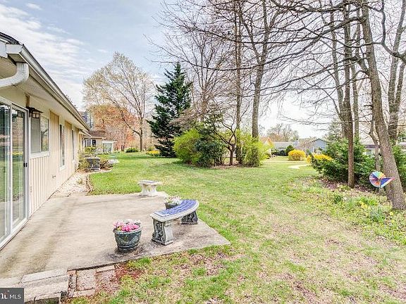 5th image of 15424 Bramblewood Dr #21-C