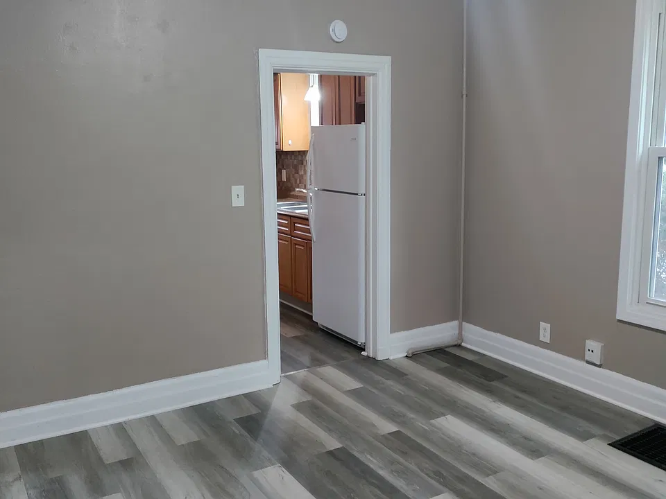 Kitchen to spacious Living Room