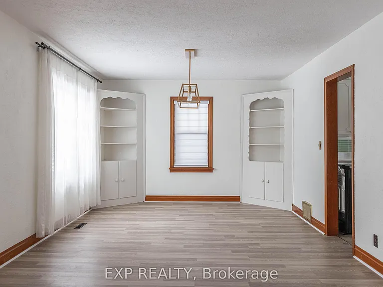 412 S Pelham Rd — Photo 11