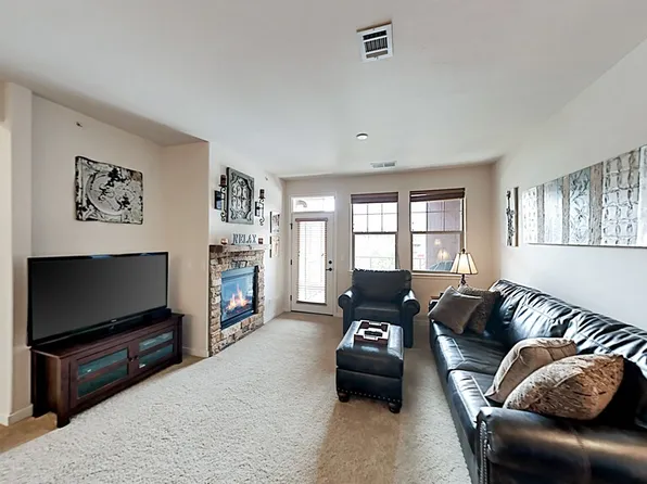 162 Village Rd #G-104, Granby, CO 80446