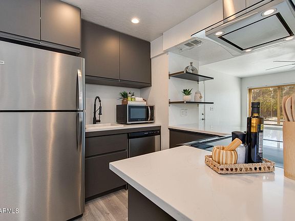 5th image of 5146 E OAK Street #102
