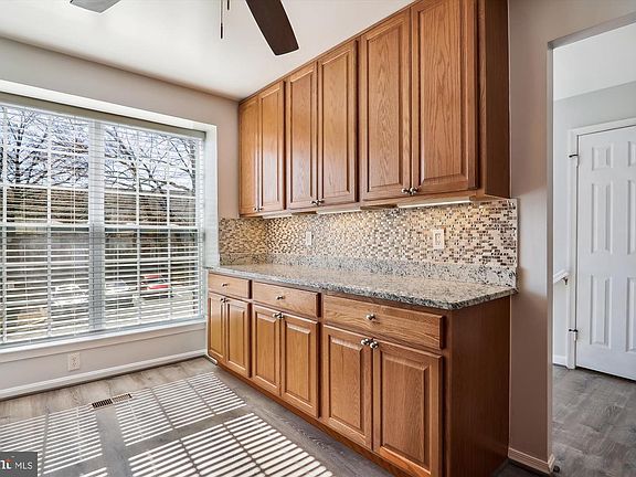 3rd image of 11481 Applegrath Way