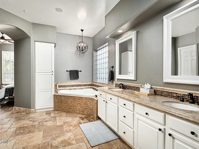 7940 E Quill Ln — Photo 15