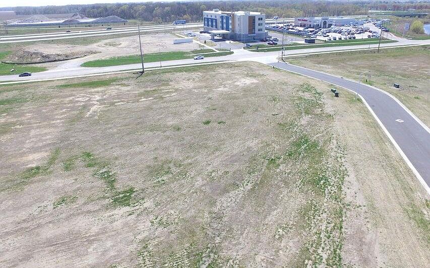 2nd image of 1810 Isaac Newton Dr #4