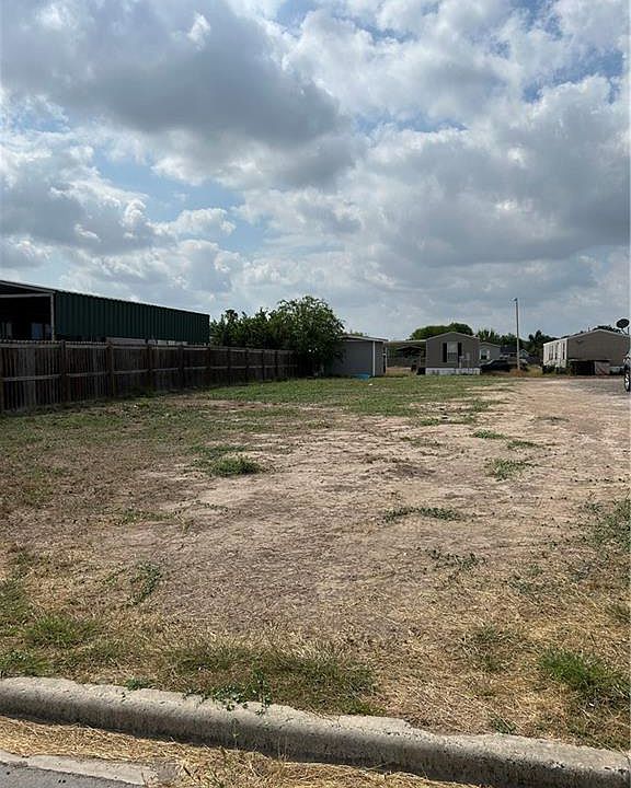 1st image of 3015 W Mimosa Dr