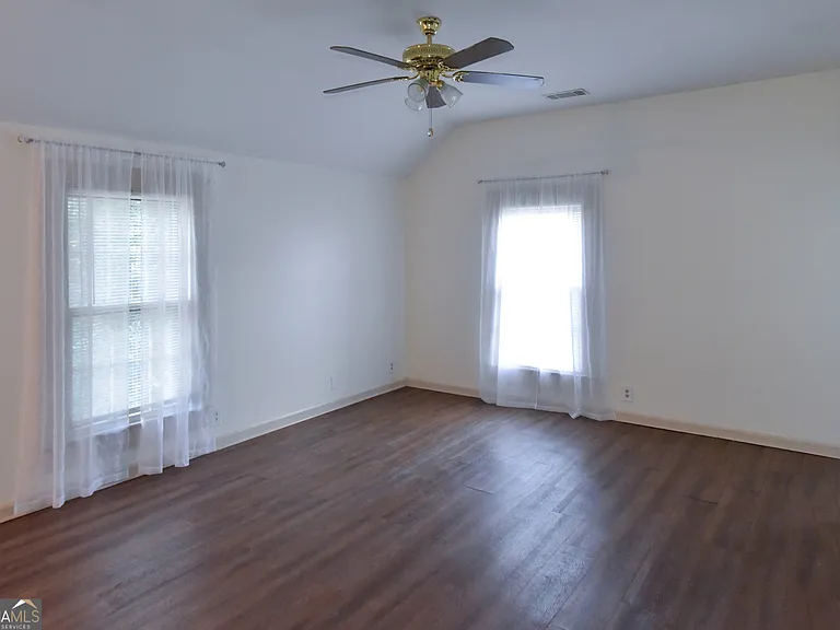 302 E Jefferson St #B — Photo 10