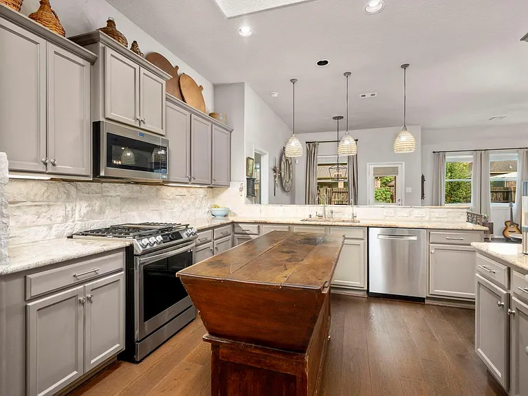 18918 Cove Mill Ln — Photo 8