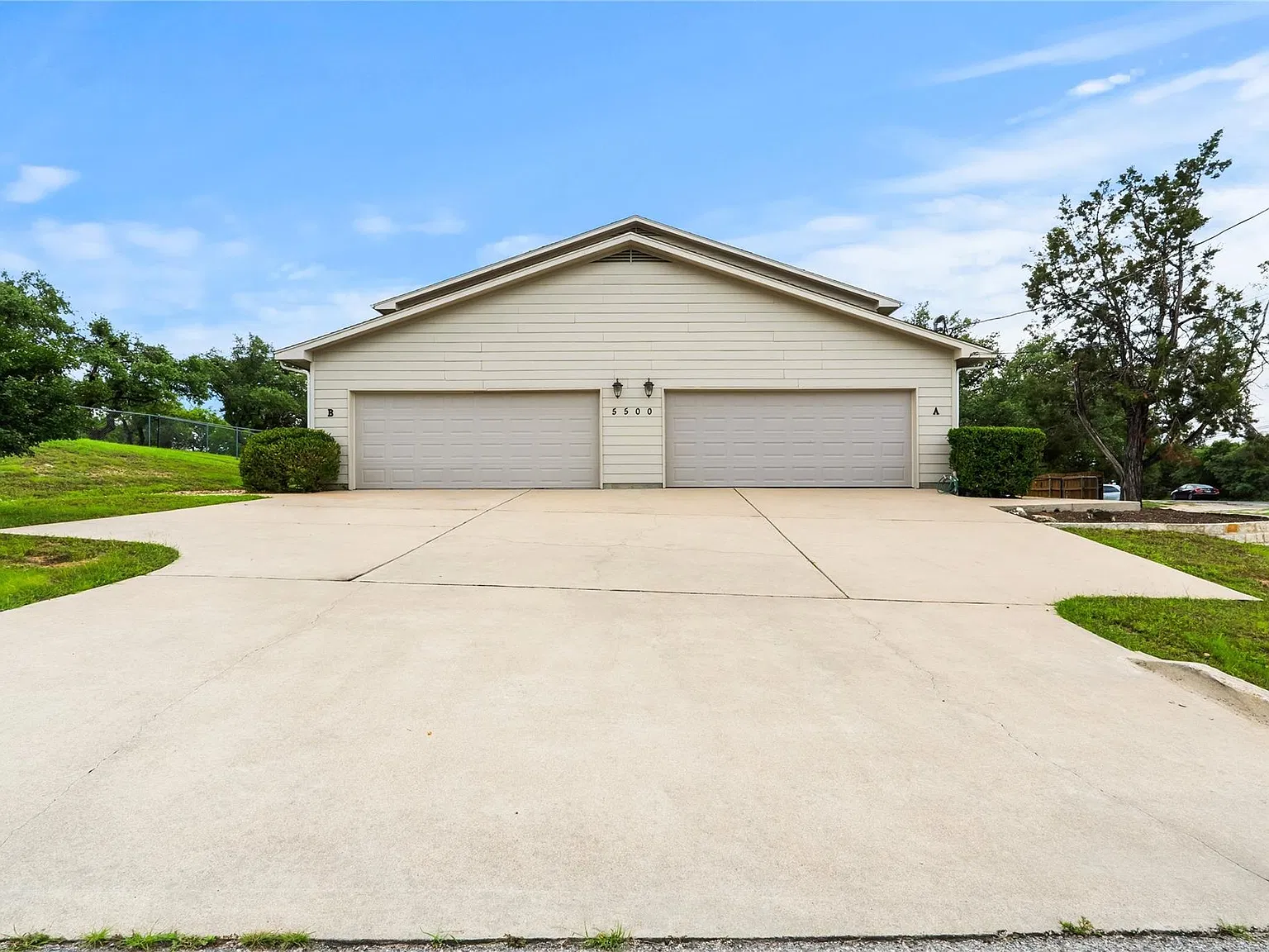 2 bed, 2.5 bath, 1529 sqft, $2,200 — Photo 4
