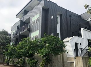 614 S Nevada St APT E, Portland, OR 97219