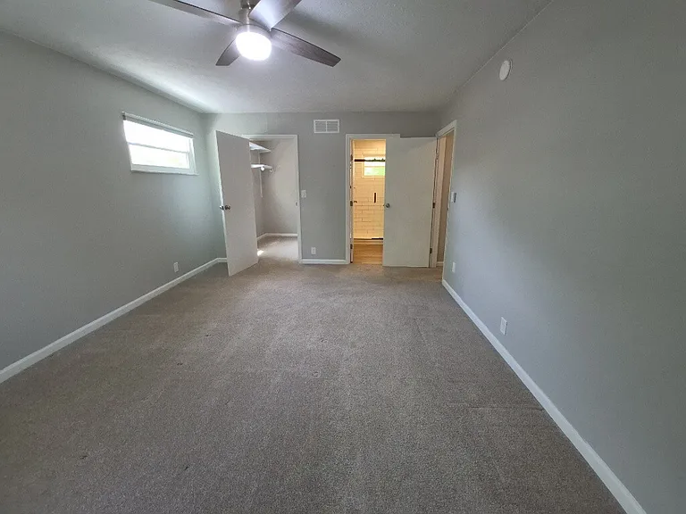 8511 Coran Dr — Photo 12