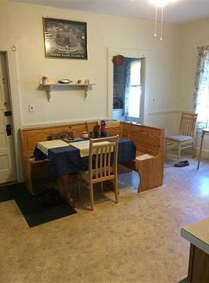 3rd image of 121 Winslow Ave #1