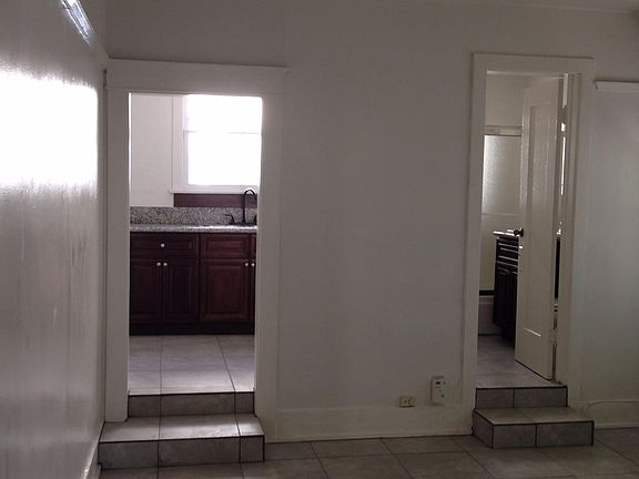3rd image of 4745 1/2 Beverly Blvd