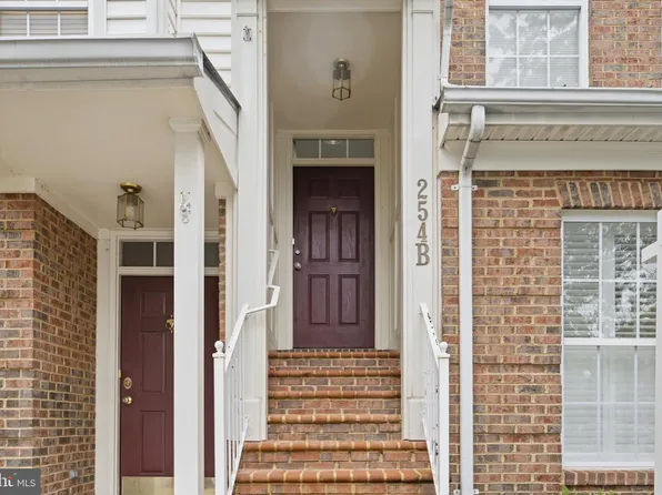 254 Market St E #254B, Gaithersburg, MD 20878
