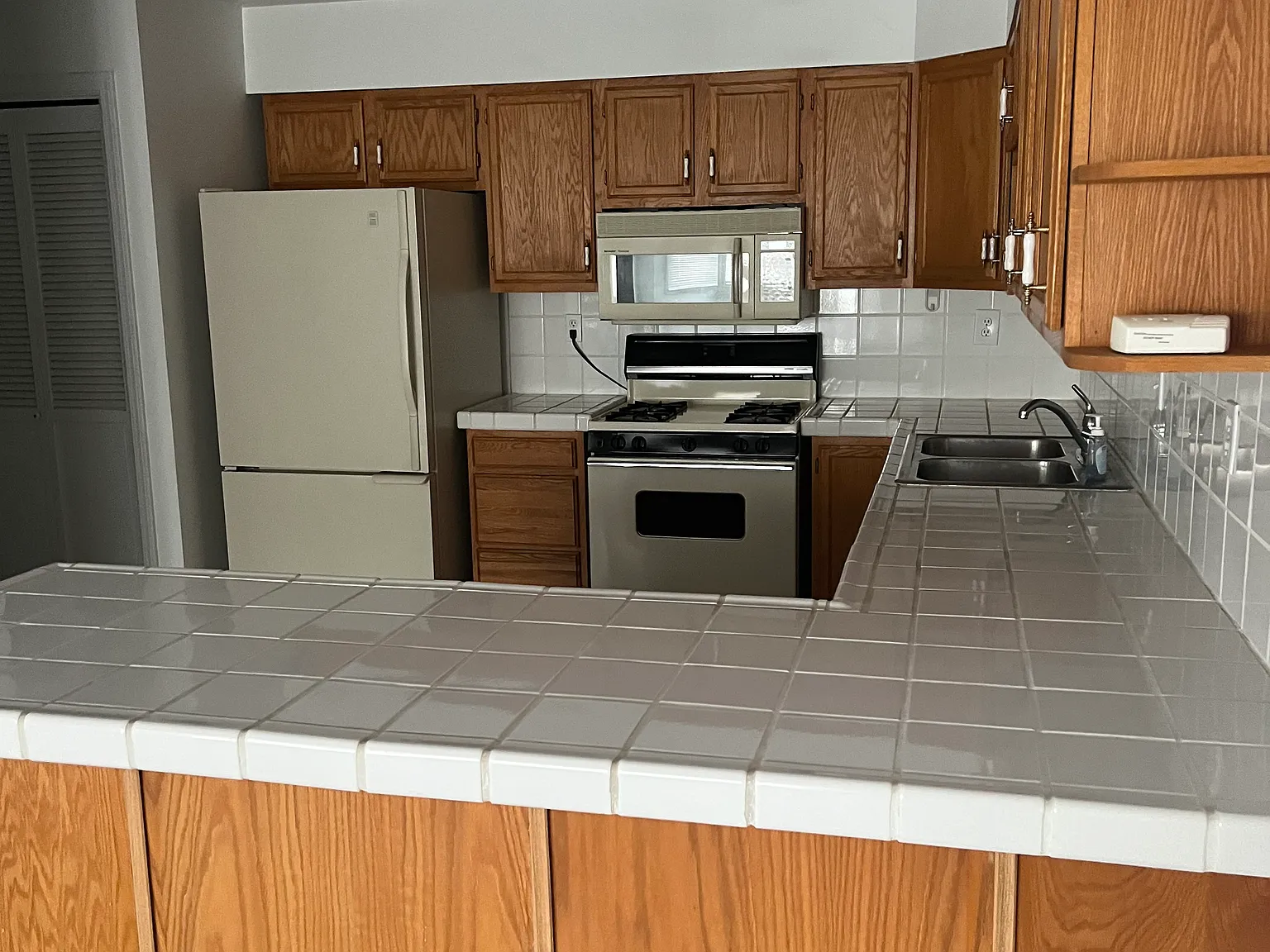 3 bed, 1334 sqft, $1,350 — Photo 3