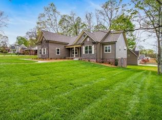 200 Trahern Ln, CLARKSVILLE, TN 37040