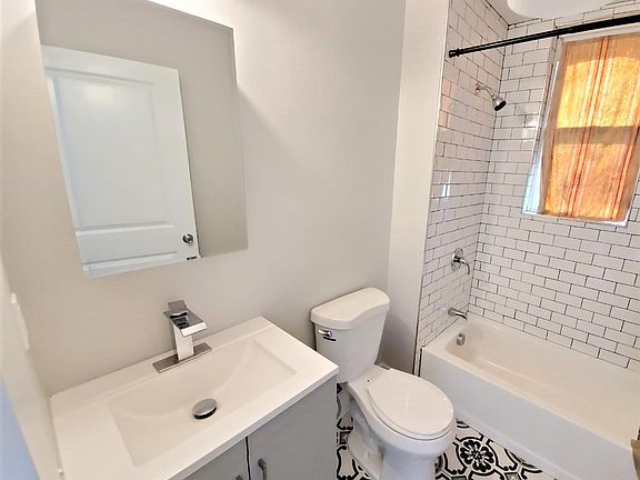 3rd image of 148 N 15th St #1M