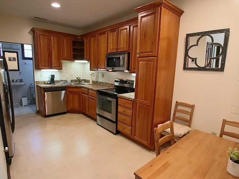 23158 Town Run Dr — Photo 6