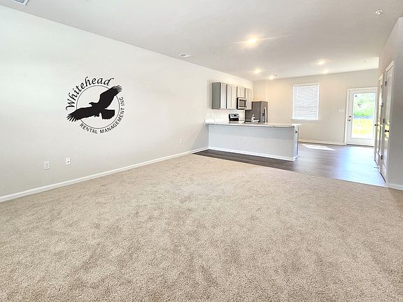 4th image of 858 Derwent Ln #1
