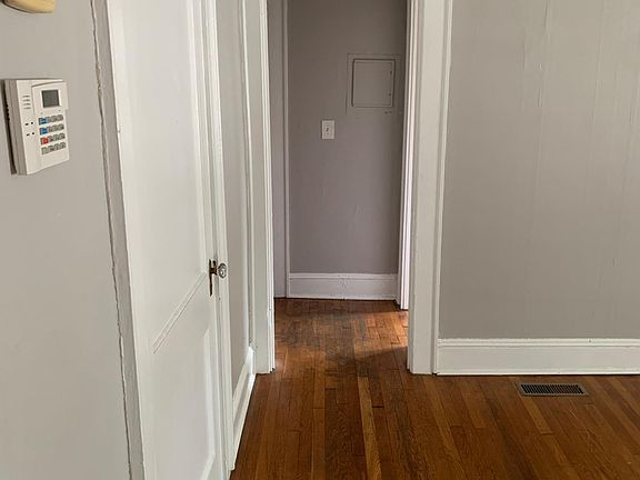 5th image of 799 Argonne Ave NE #2