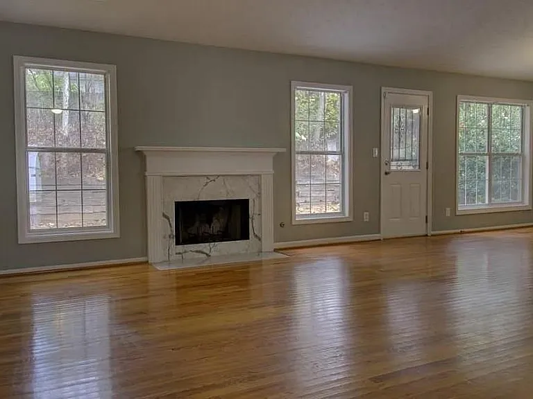 3225 Ennfield Ln — Photo 5
