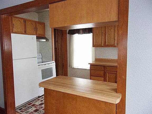 3rd image of 254 Wood Ave
